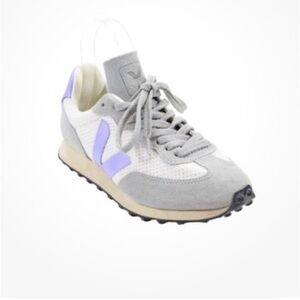 EUC Veja Rio Branco in gravel and lavender Size US 6, EUR7, like new